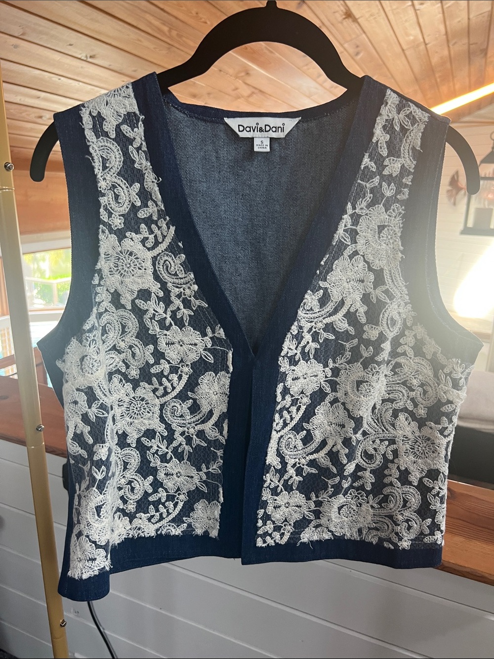 DAVI & DANI Navy Vest with White Lace Applique